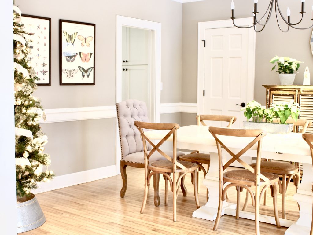 Christmas Home Tour 2019 | Dining Room with Christmas tree and white poinsettias | www.ourhammockhouse.com 